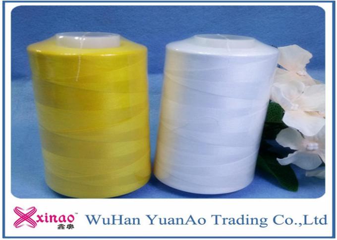 Hilados de polyester blancos crudos hechos girar el 100% de alta resistencia de la tenacidad del hilo de coser del poliéster altos