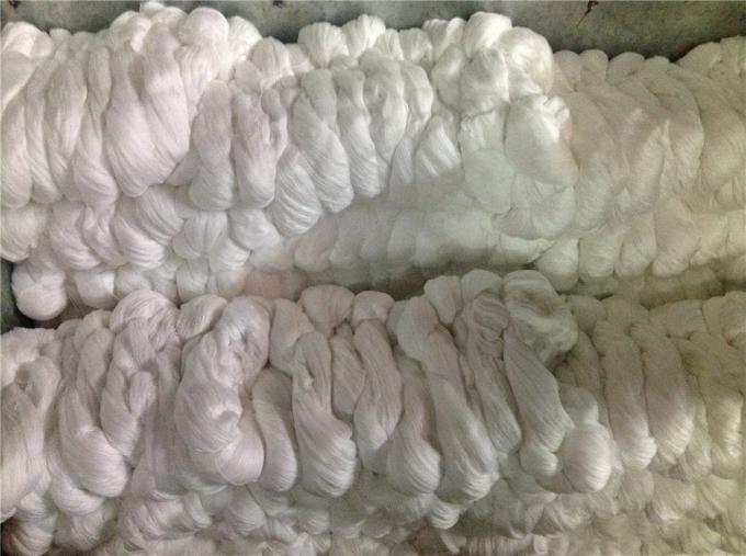 Hilados de polyester hechos girar estilo hechos girar anillo de los hilados de polyester de Sinopec Yizheng Hank de la fibra de la Virgen 40/2 madeja